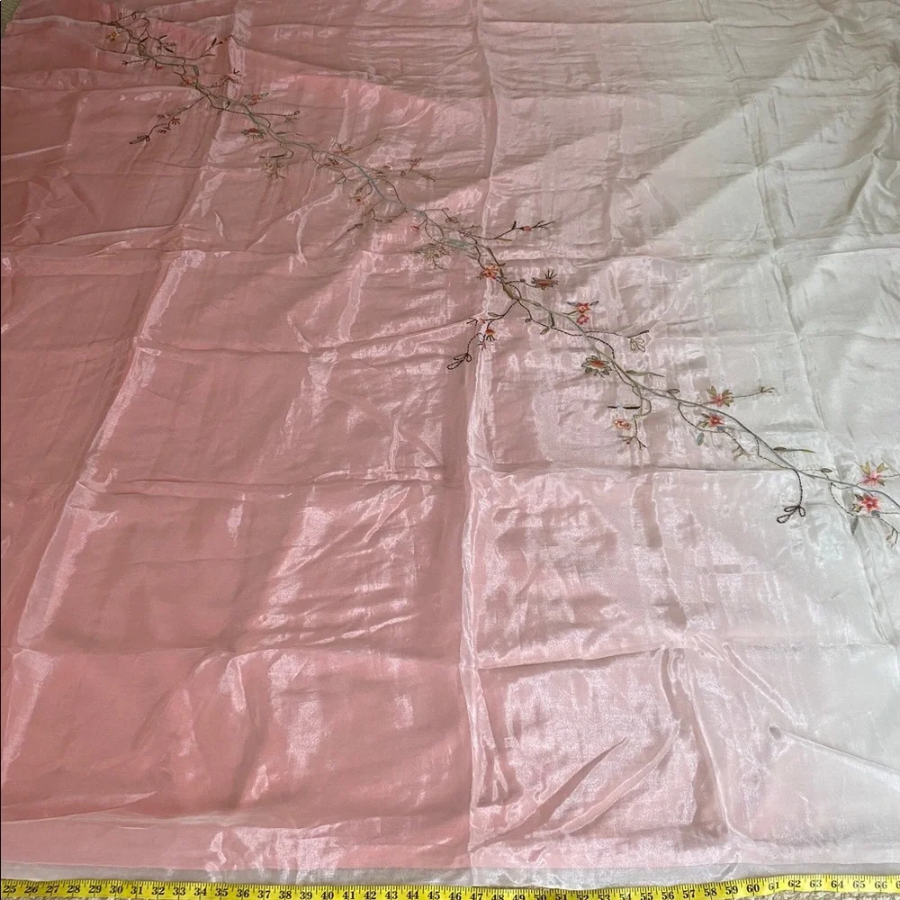 VTG King Embroidered Duvet with Mesh Overlay house beautiful‎